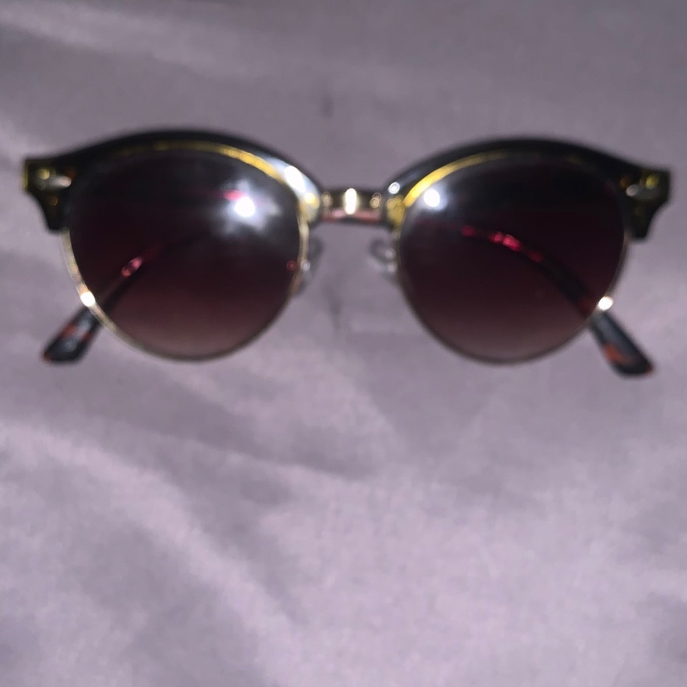 Turtle dove sunglasses